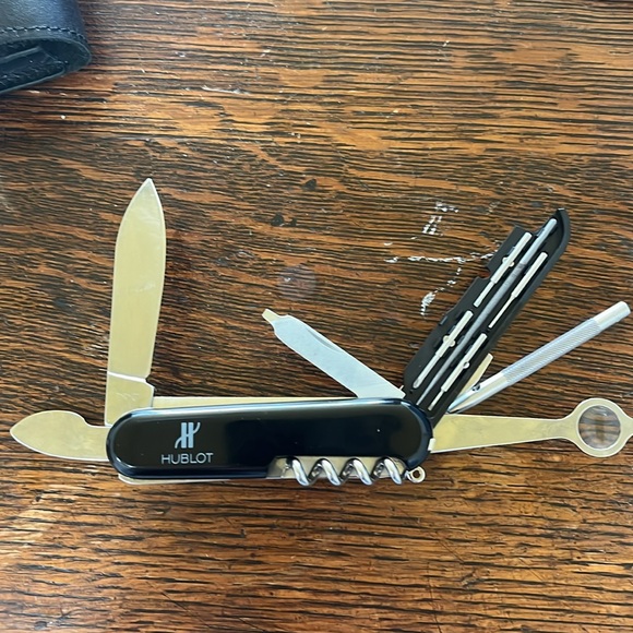 Hublot Multi-tool in pouch - Picture 4 of 6